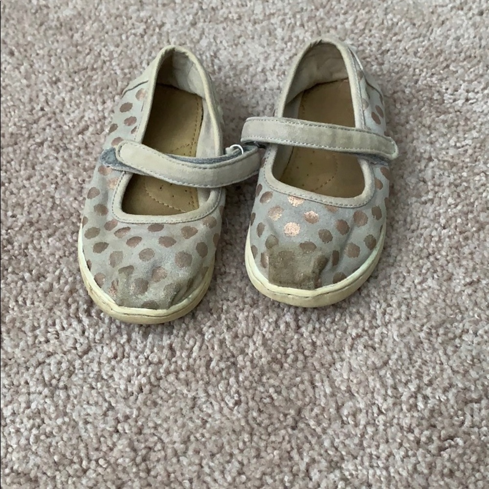 Girls Toms shoes
